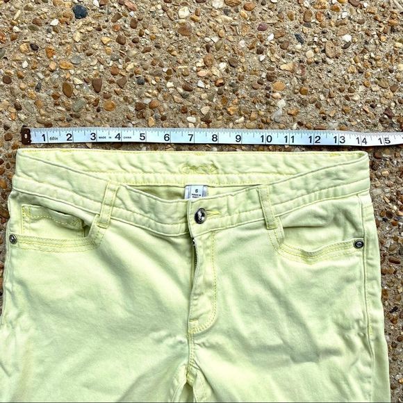 Cache Yellow Mid-Rise Capris Size 6 - Picture 3 of 10